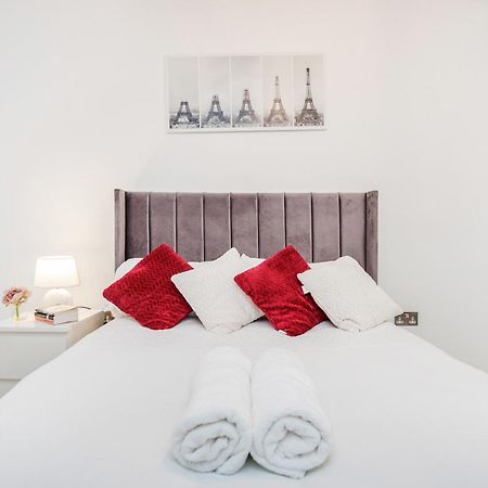 Deluxe Condo Beside 02 Arena And Central London Exteriör bild