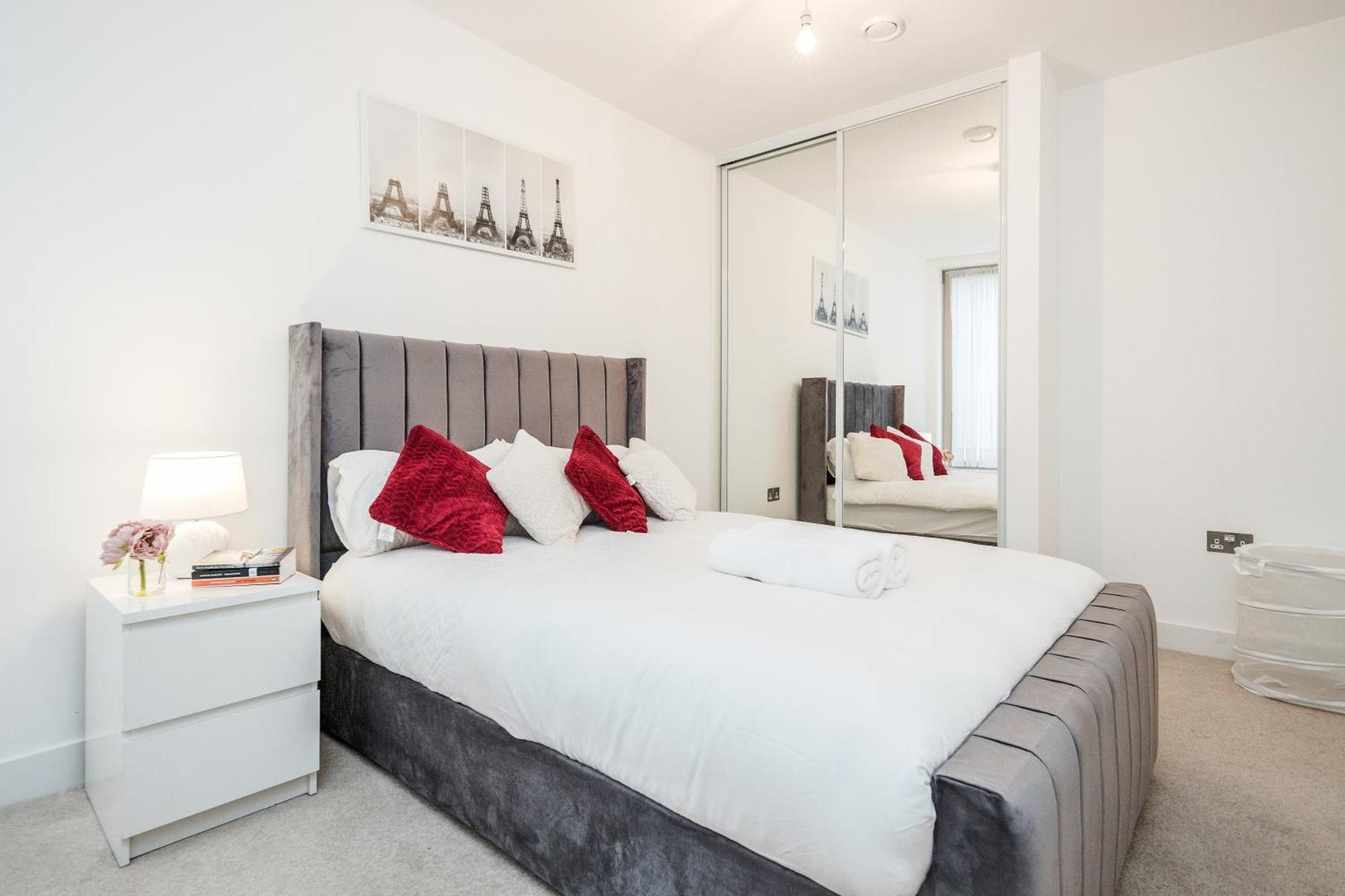 Deluxe Condo Beside 02 Arena And Central London Exteriör bild